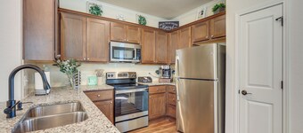 Shop, Dine & Explore: San Antonio Family Retreat!