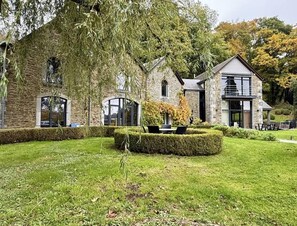 Villa | Exterior - Le Manoir Nassogne - Luxury Stay for 10 With Pool (Nassogne)