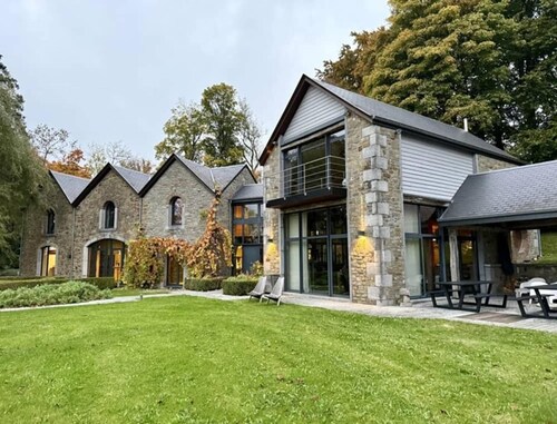 Le Manoir Nassogne - Luxury Stay for 10 With Pool
