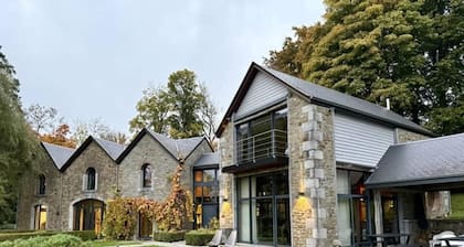 Le Manoir Nassogne - Luxury Stay for 10 With Pool