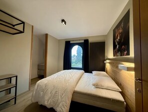 5 chambres, ameublement personnalisé