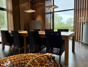 Villa | Dining - Le Manoir Nassogne - Luxury Stay for 10 With Pool (Nassogne)