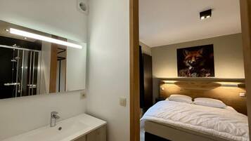 Villa | 5 bedrooms, individually furnished, bed sheets