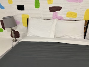 Room - Group-Friendly Duplex Near Broadway, Walk to Times Square (New York)