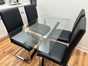 Dining - Group-Friendly Duplex Near Broadway, Walk to Times Square (New York)