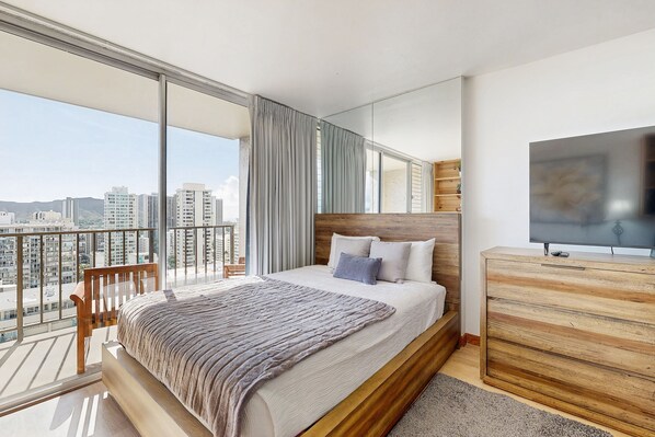 Iron/ironing board, internet, bed sheets