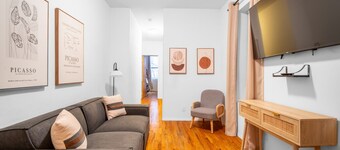 2-Bedroom Apartment in Hells Kitchen - Manhattan!