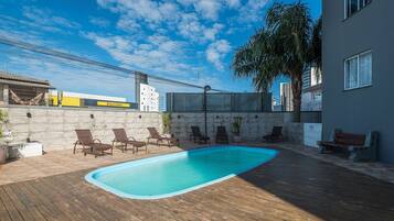 Basic Apartment | Pool