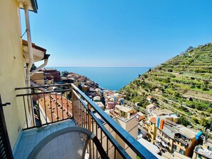 Panoramic Apartment, Multiple Beds, Air conditioning, Ocean View | Terrace/patio - The Manarola Sea View (Manarola)