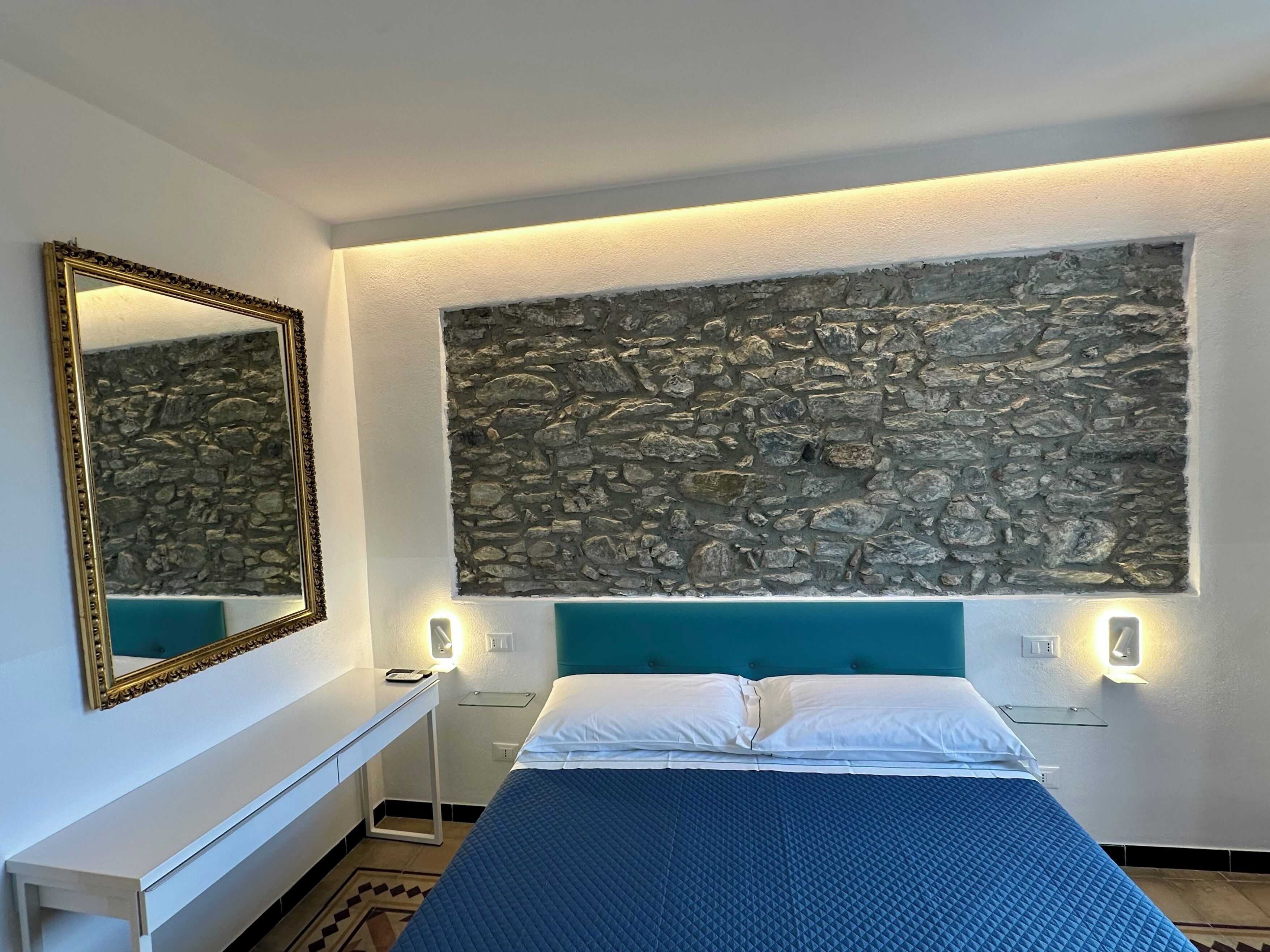 In-room safe, individually decorated, individually furnished, desk