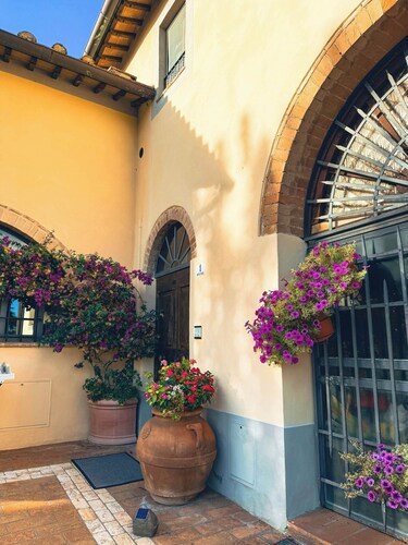 Charming Apartment in Tuscan Villa - Vineyard Estate