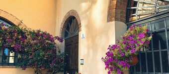 Charming Apartment in Tuscan Villa - Vineyard Estate