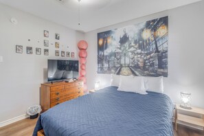 3 chambres, fer et planche à repasser, accès Internet, draps fournis
