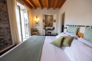 In-room safe, blackout curtains, soundproofing, iron/ironing board - La Corte del Governo 565 (Lezzeno)