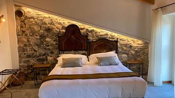 Doppia Junior, vista lago | Una cassaforte in camera, tende oscuranti, insonorizzazione