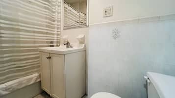 Hårføner, håndklær, såpe og sjampo