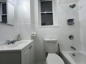 Bathroom - Classic Upper West Side 1BR Apartment Near Museums (New York)