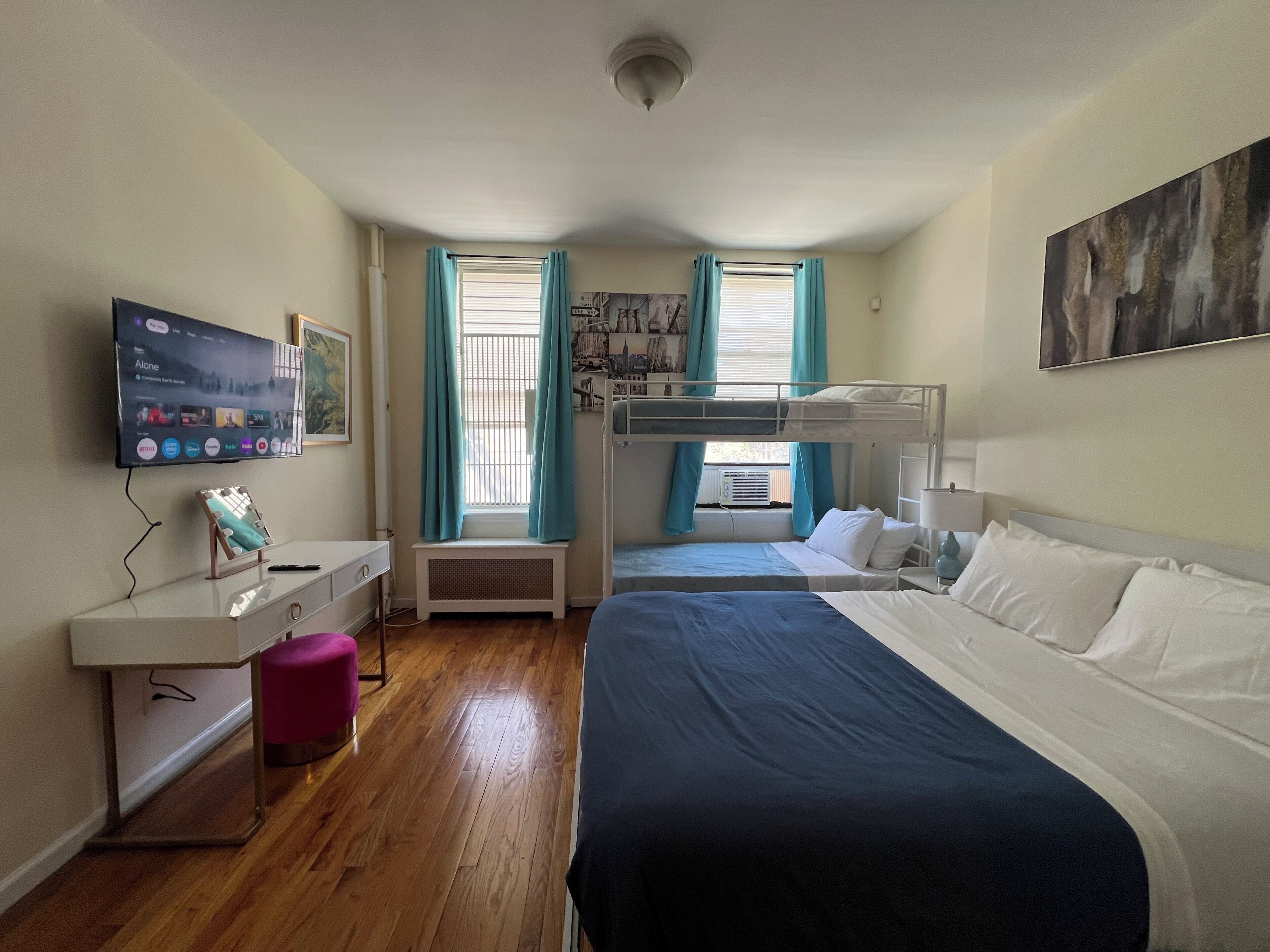 1 soverom, strykejern/-brett, reiseseng for barn og wi-fi (inkludert)