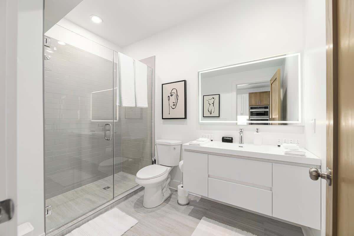 Shower, hair dryer, shampoo