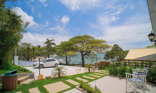 Beachfront Condominium in Morro das Pedras - Ftss