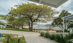 Basic Apartment | Property grounds - Beachfront Condominium in Morro das Pedras - Ftss (Florianópolis)