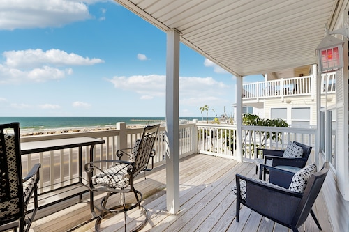 Excellent beachview home located idrectly across the beach and close to trolley