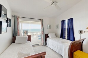 Strykejern/-brett, internettilgang og sengetøy