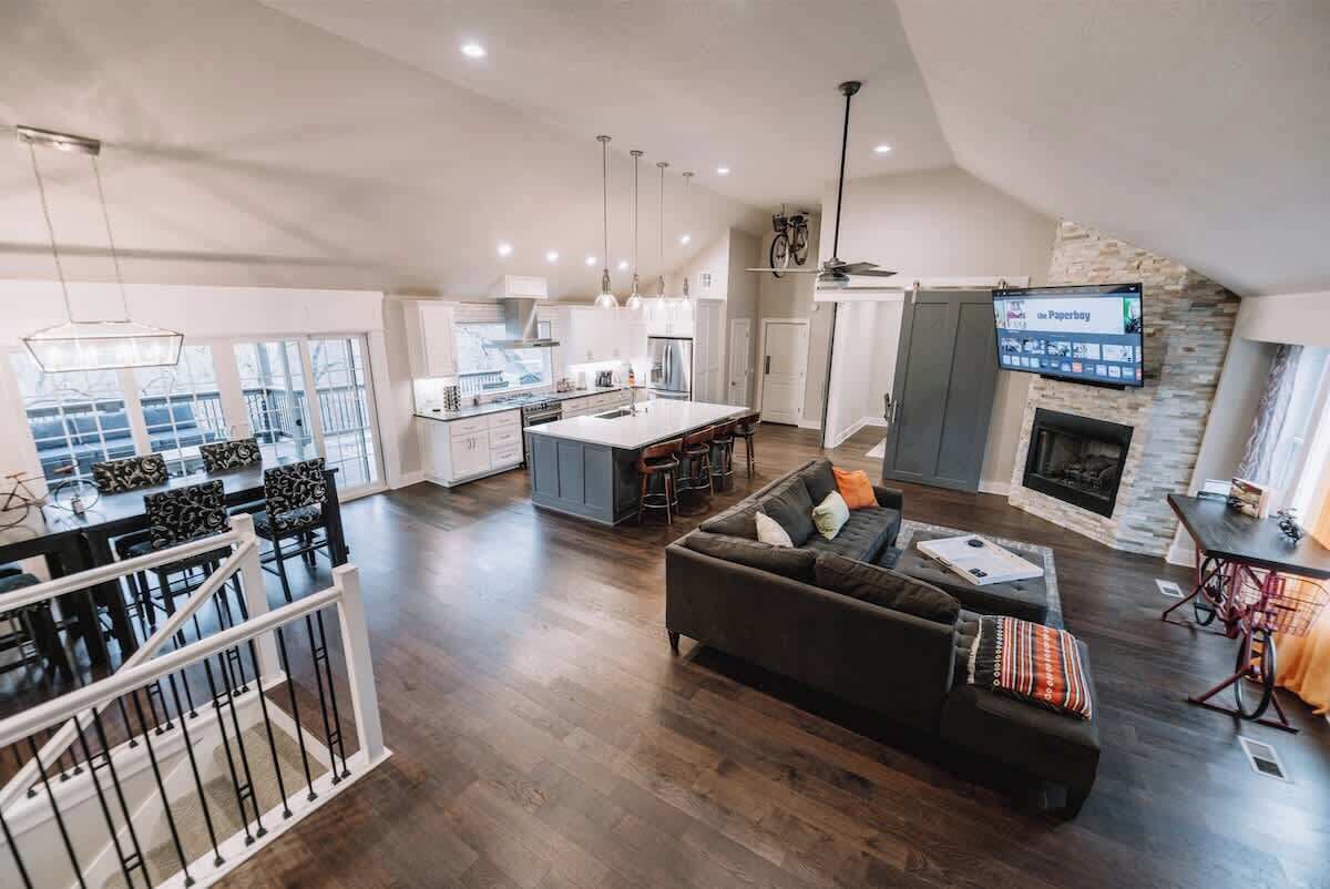 电视、壁炉、办公室