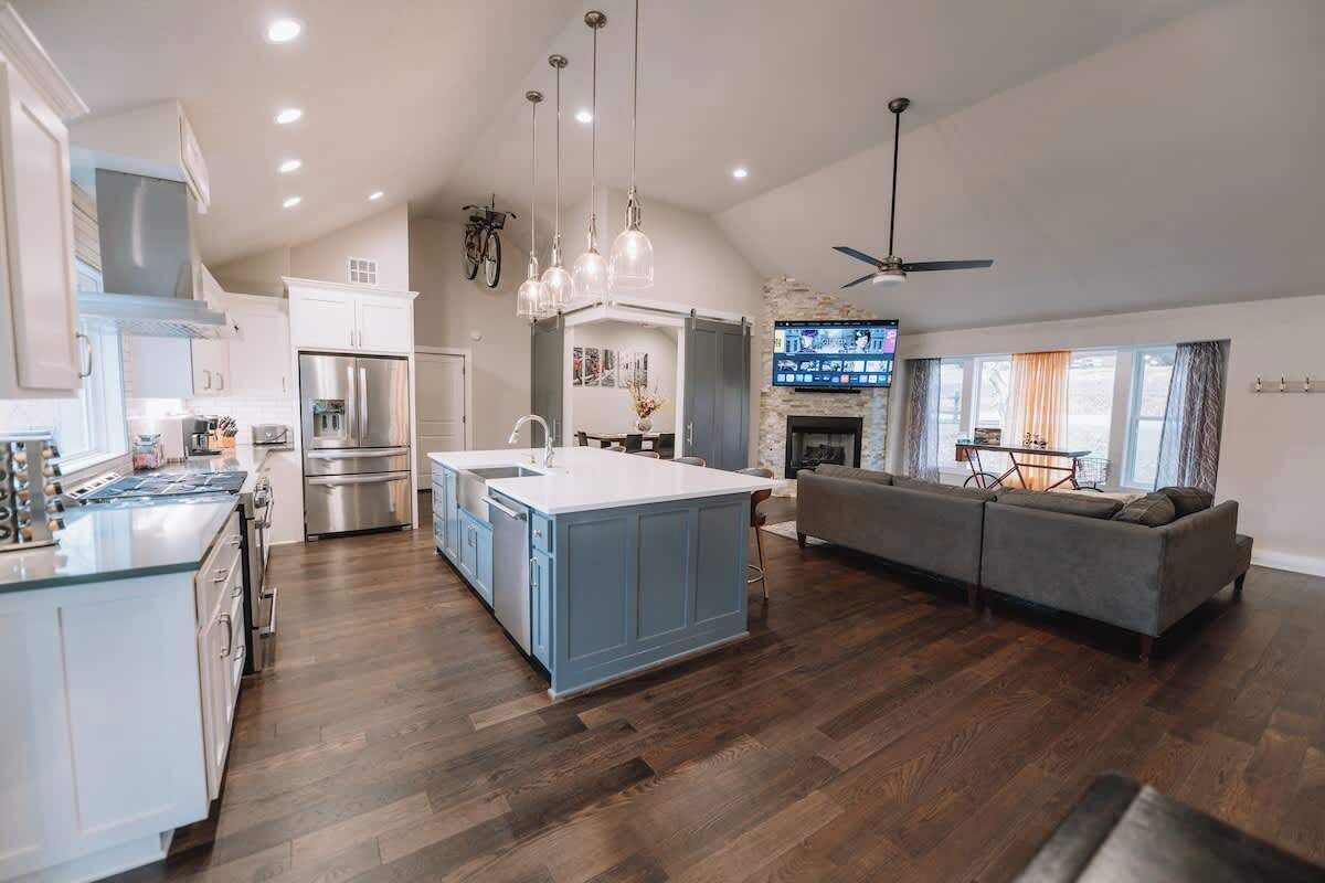 冰箱、微波炉、烤箱、炉灶