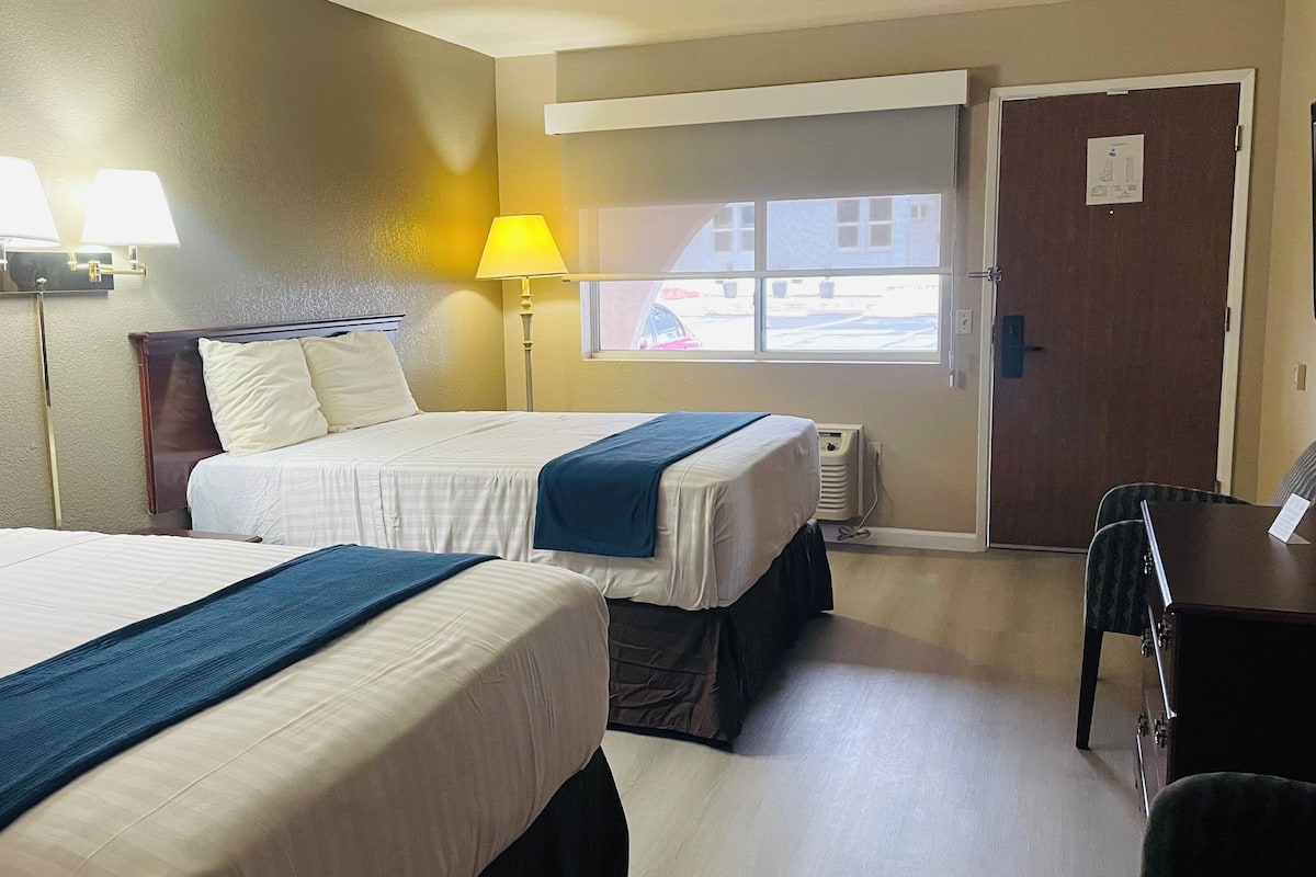Deluxe Double Room, 2 Queen Beds, Non Smoking, Air conditioning | Free WiFi