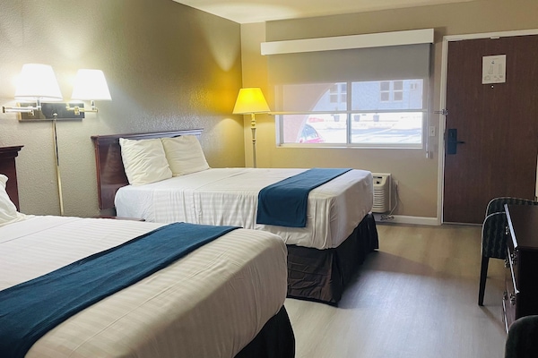 Deluxe Double Room, 2 Queen Beds, Non Smoking, Air conditioning | Premium bedding, free WiFi, bed sheets