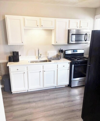 Quiet apt in Creekside, 10 min from downtown Indiana