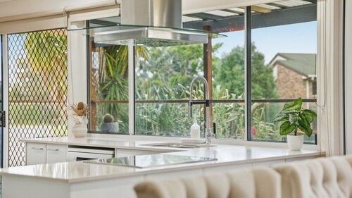 Station on Pearce – Spacious, Pet-Friendly Coastal Stay