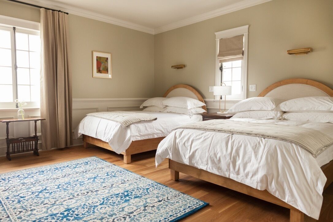 Chambre familiale double ou avec lits jumeaux, vue sur le lac | Accès au Wi-Fi (inclus)