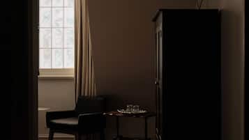 Deluxe Room, Lake View