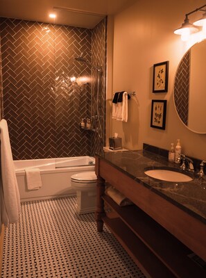 Chambre Classique, vue jardin | Salle de bain