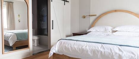 Rom – deluxe, utsikt mot innsjø | Wi-fi (inkludert)