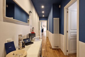 Interior - 10' Piazza Erbe, Elegance in the Heart of Verona (Verona)