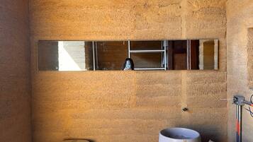 Towels, soap, shampoo, toilet paper