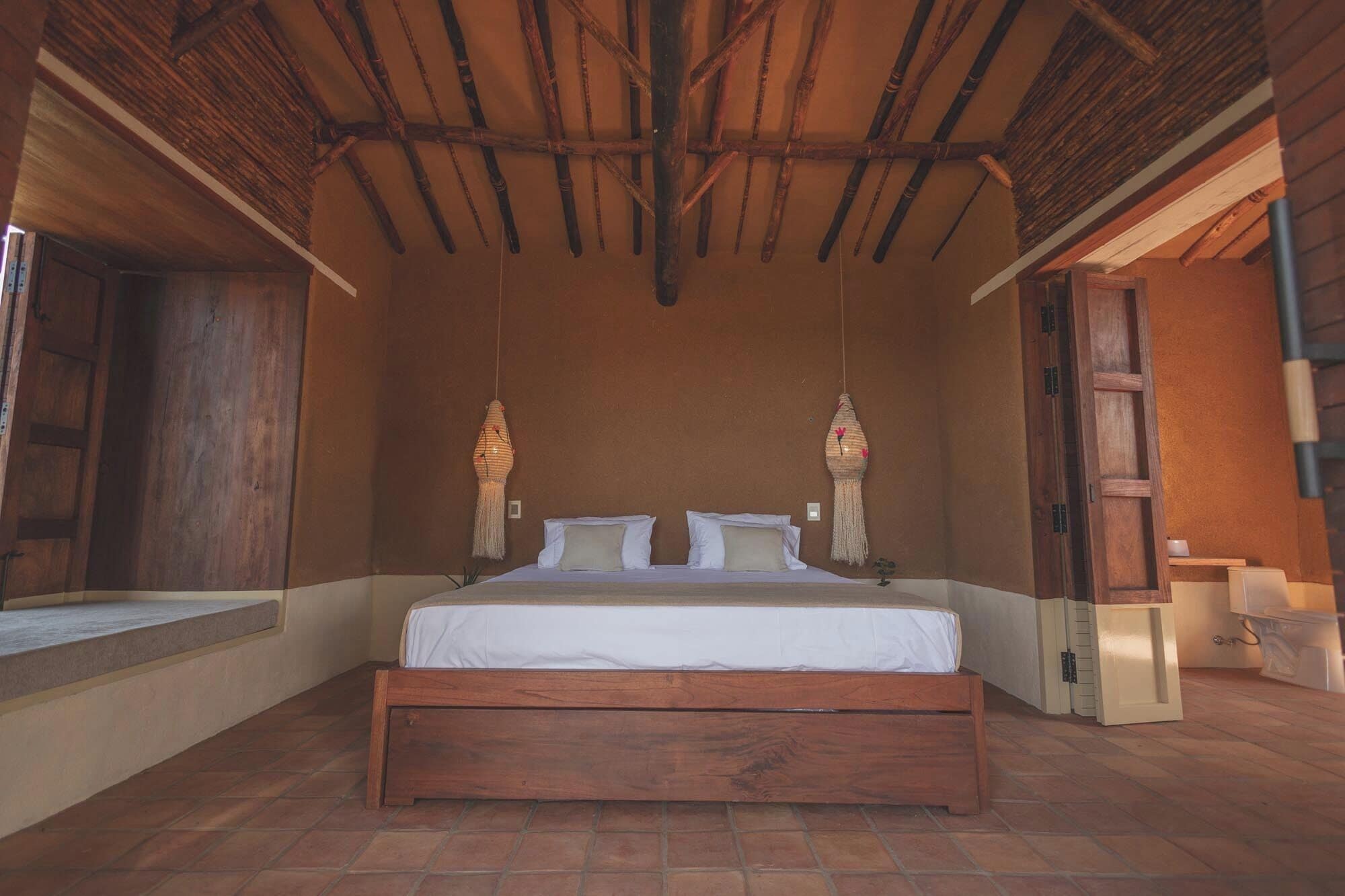 Exclusive Triple Room, Mountain View | Minibar, bed sheets