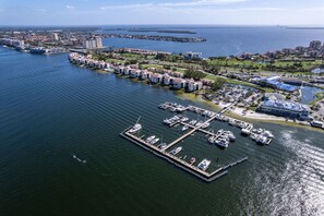 Marina - Waterfront Retreat in St. Petersburg – Spacious 2-BR Condo with Balcony & Pool (Isla Del Sol)