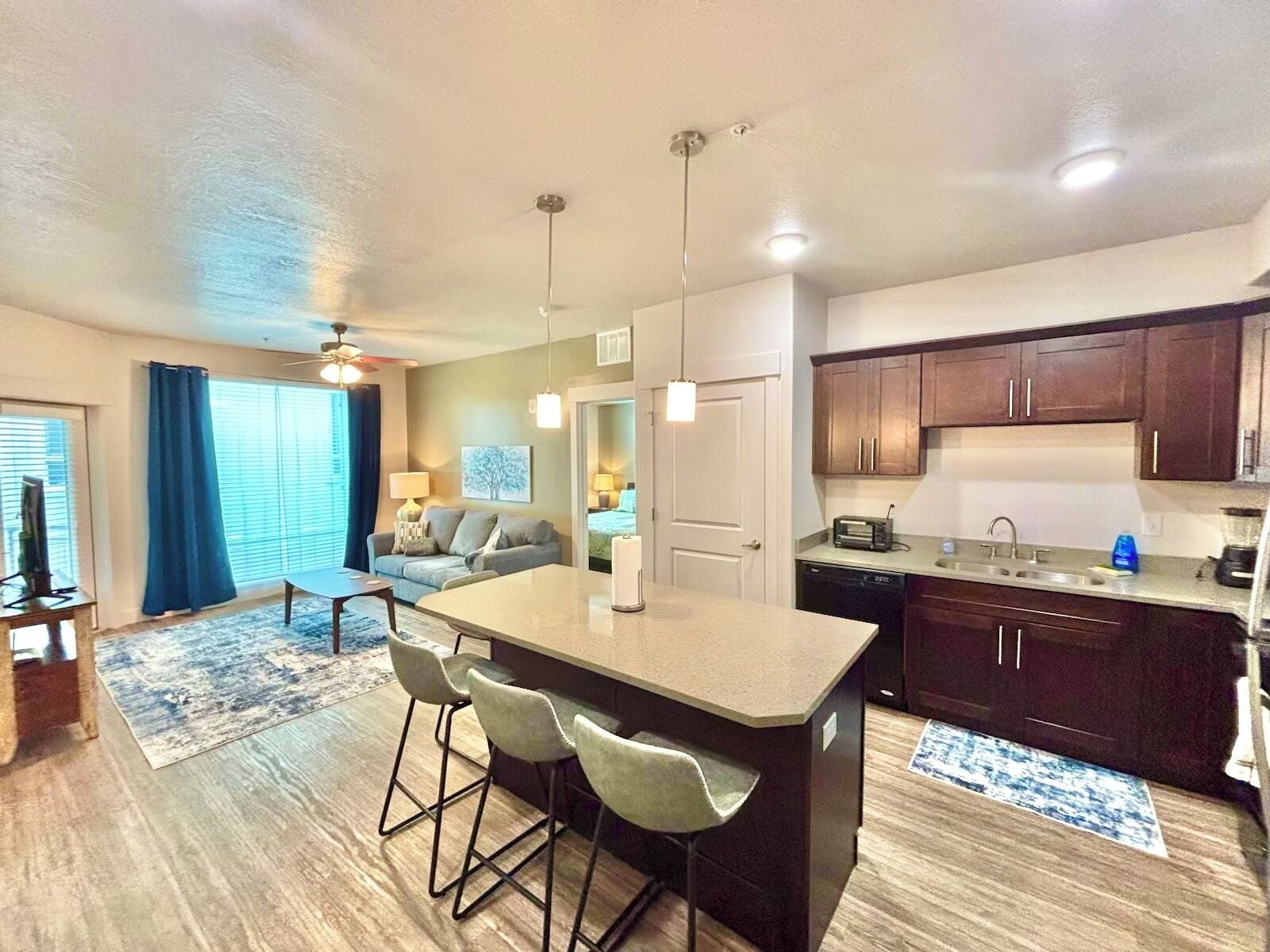 Deluxe Apartment, 2 Bedrooms, Pets Allowed | Interior