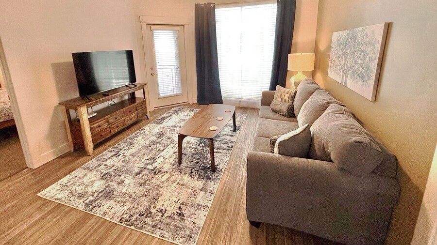 Ultra-Luxury 2BR Downtown Condo