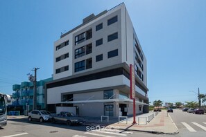 Basic Apartment | Exterior - Fully Equipped apt Near the Beach Rcq0305 (Florianópolis)