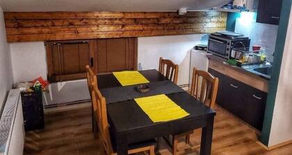 Spacious 4-bedroom villa in marvelous Mavrovo with AC