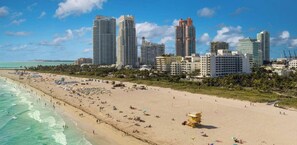 Beach nearby - Romeo Santos Concert Stay! Balcony & Bay Views (Miami)