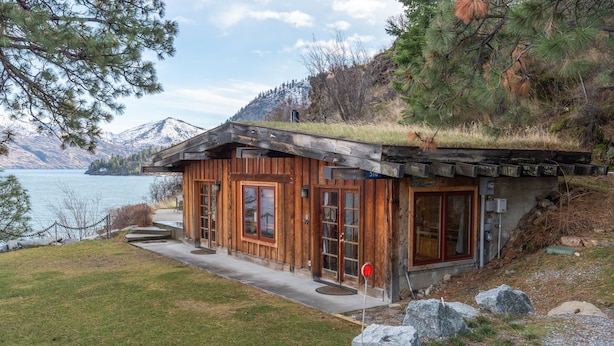 Exterior - Deep Water Cabin - Secluded Getaway (Chelan)
