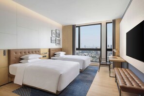 In-room safe, blackout curtains, free cots/infant beds, free WiFi - Four Points By Sheraton Guangzhou Bai’E Tan (Guangzhou)