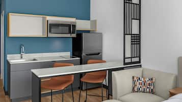 Studio, 1 Tempat Tidur Queen | Makanan sarapan