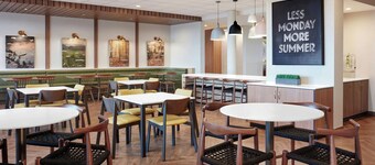 แฟร์ฟิลด์ บาย แมริออท อินน์ แอนด์ สวีทส์ เอ็มโพเรีย